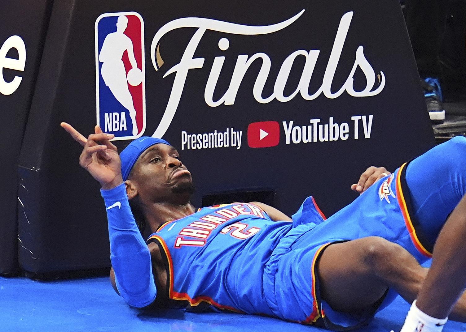 戴格诺特：SGA是杰出的球员和队友，我们眼下只关注G6