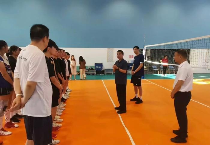 冠军教头转投江西，或带走多位天津队员！又一强队加盟深圳邀请赛