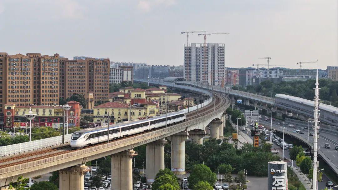 kaiyun-湘超9月开赛！“看球专列”安排上了，夜场看完也能爽快回家！