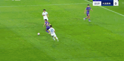 开云体育官网-中超半场：王秋明精妙助攻，基莱斯弧线球建功，天津津门虎1-0大连英博