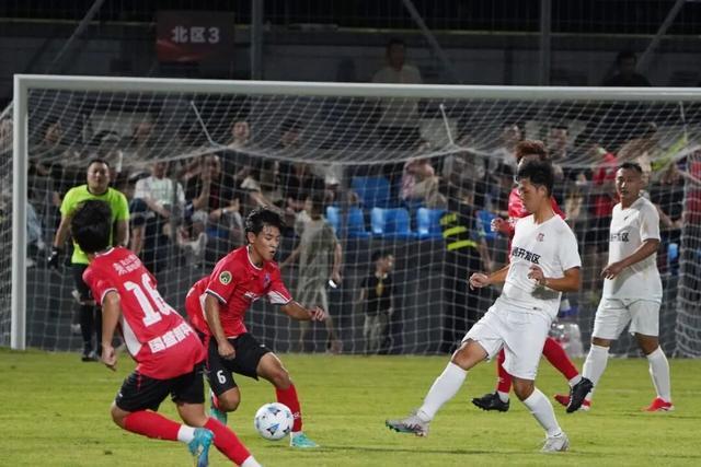 kaiyun-太美了！长江晚霞+足球赛事，就在滨江！