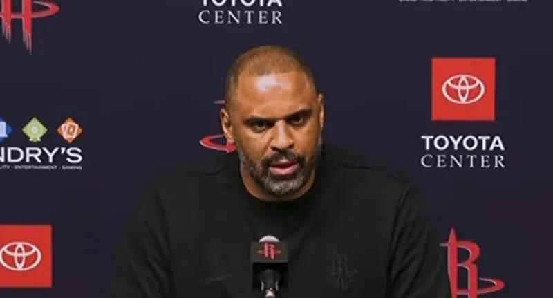 开云-乌度卡发布会公开赞2将！认可戴维森该给地位，点出史密斯重要性