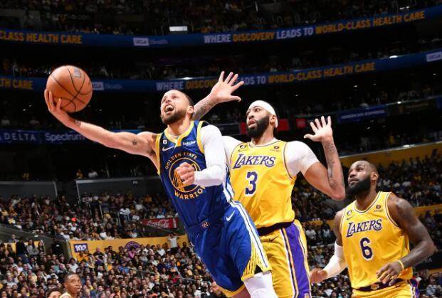 开云体育下载-【观察】勇士1-3绝境怎么办？13胜264负翻盘概率4.7%