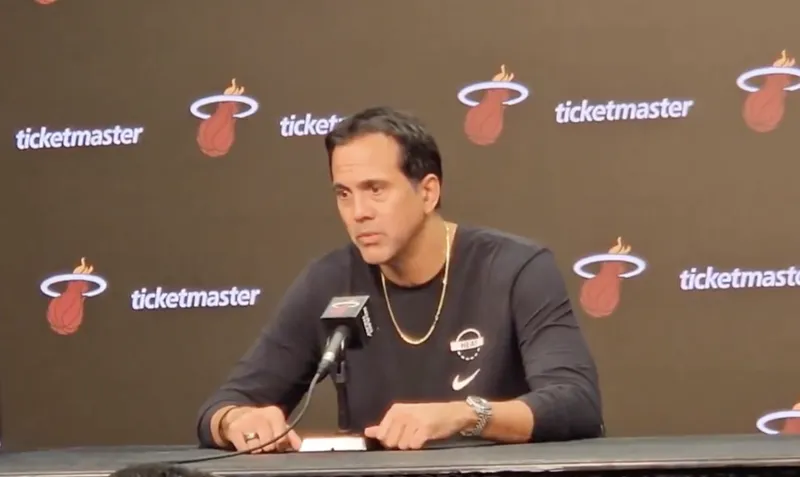 开云体育官网-斯波谈太阳：他们打的是团队篮球，不会随着比赛深入而疲劳