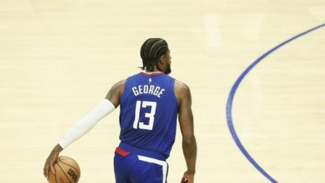 开云体育官网-再度空砍40+！快艇患上乔治依赖症 卢：我们要帮他