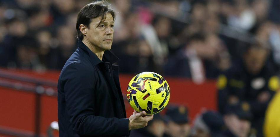 开云体育下载-塞维利亚主教练：我们和巴萨差距非常大，现在的他们志在夺冠