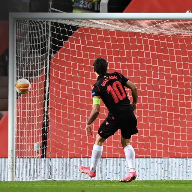 开云体育下载-西甲欧联综述:黑马创造历史 黄潜双杀晋级